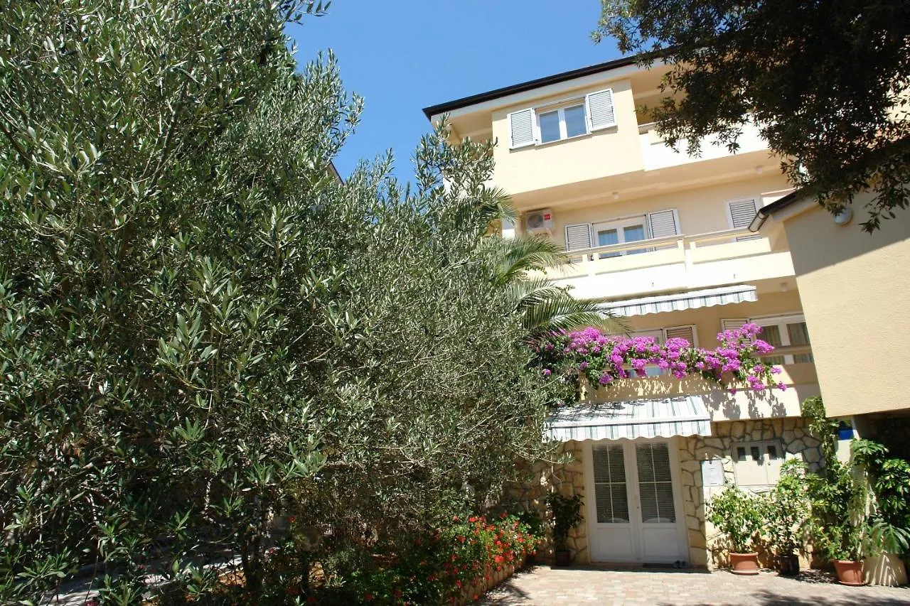 Apartments Josipa ماندري